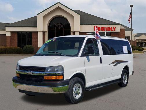 Summit White 2008 Chevrolet Express 3500 Base