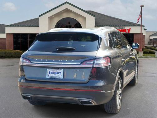 2019 Lincoln Nautilus Select