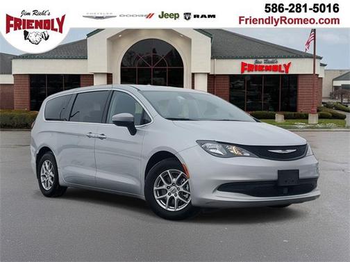 2023 Chrysler Voyager LX