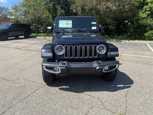 2024 Jeep Wrangler 4-Door Sahara 4x4