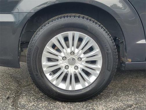 2011 Chrysler Town & Country Touring-L