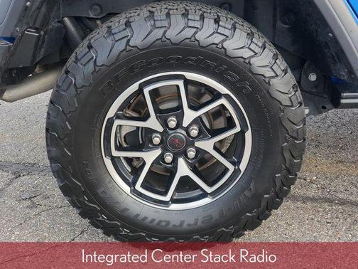 Hydro Blue Pearlcoat 2024 Jeep Wrangler Rubicon
