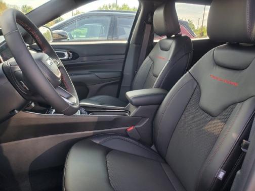 Fathom Blue Pearl Coat 2026 Jeep Compass Trailhawk