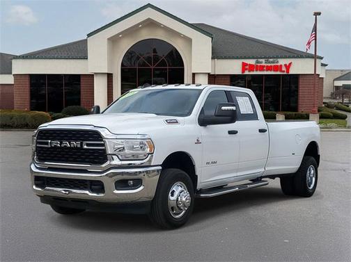 2024 RAM 3500 Big Horn Crew Cab 4x4 8' Box