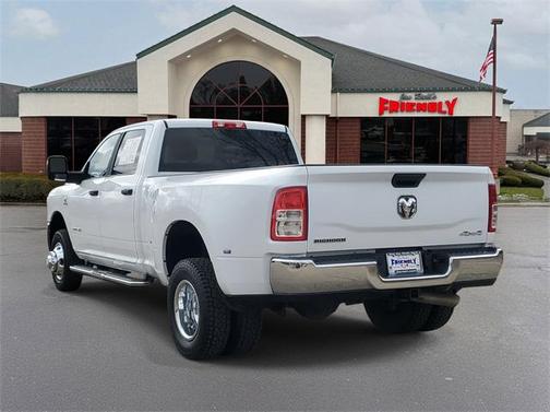2024 RAM 3500 Big Horn Crew Cab 4x4 8' Box
