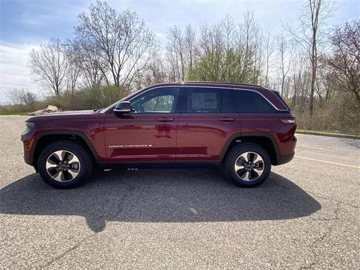 2025 Jeep Grand Cherokee 4xe Base