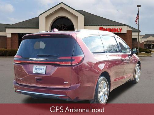 2022 Chrysler Pacifica Touring L