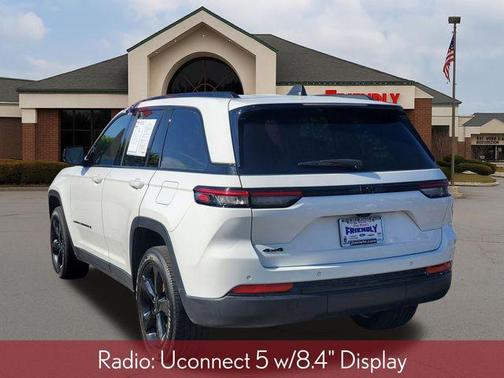 Bright White Clearcoat 2024 Jeep Grand Cherokee Altitude