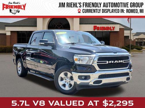 Diamond Black Crystal Pearlcoat 2021 RAM 1500 Big Horn/Lone Star