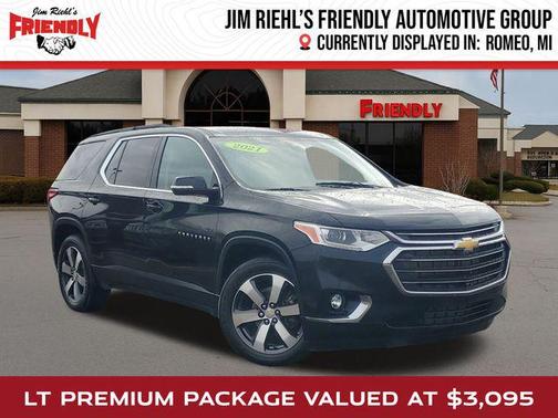 Mosaic Black Metallic 2021 Chevrolet Traverse LT Leather