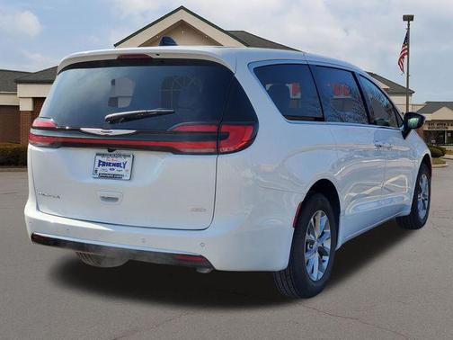 2026 Chrysler Pacifica L