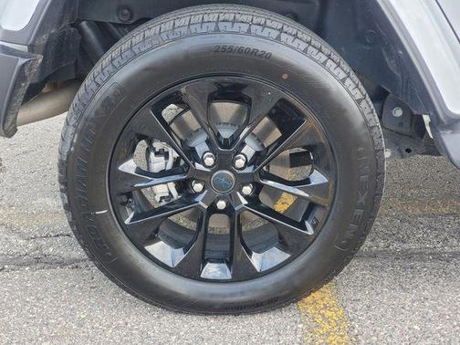 Bright White Clearcoat 2025 Jeep Wrangler 4xe Sahara