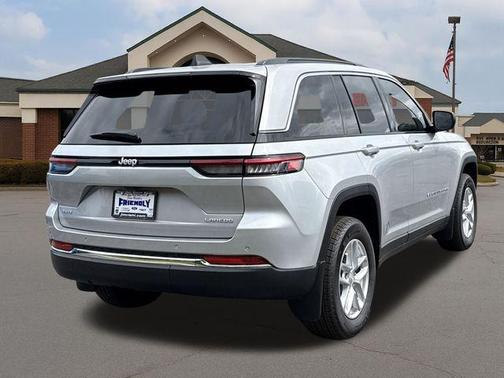 Silver Zynith 2025 Jeep Grand Cherokee Laredo