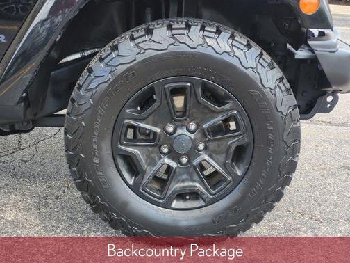 Black Clearcoat 2016 Jeep Wrangler Unlimited Sahara