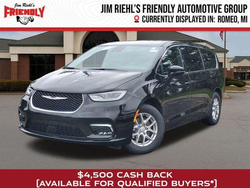 Diamond Black Crystal Pearlcoat 2026 Chrysler Pacifica L