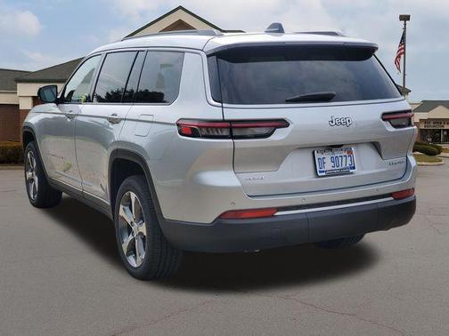Silver Zynith 2026 Jeep Grand Cherokee L Limited