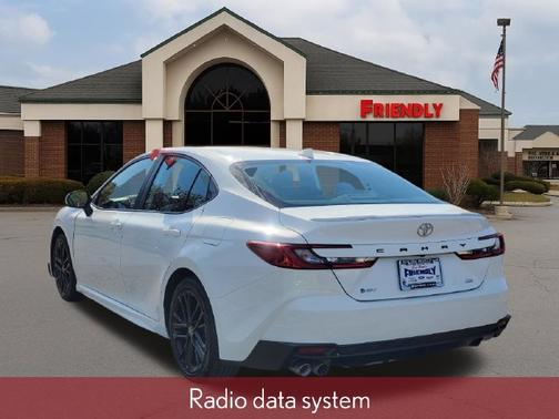 Ice 2025 Toyota Camry SE