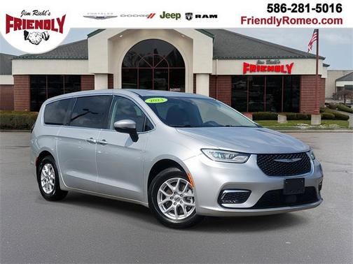 2023 Chrysler Pacifica Touring L