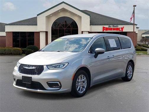 2023 Chrysler Pacifica Touring L