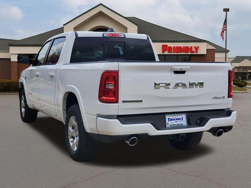 Bright White Clearcoat 2026 RAM 1500 Big Horn/Lone Star
