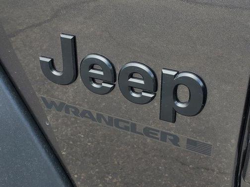 Granite Crystal Metallic Clearcoat 2026 Jeep Wrangler Sport S