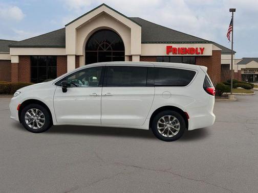 Bright White Clearcoat 2026 Chrysler Pacifica L