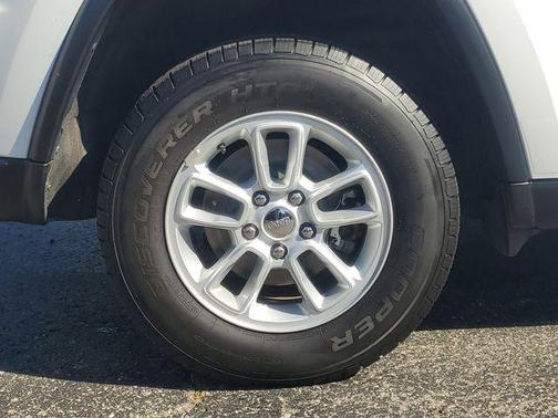 2019 Jeep Grand Cherokee Laredo