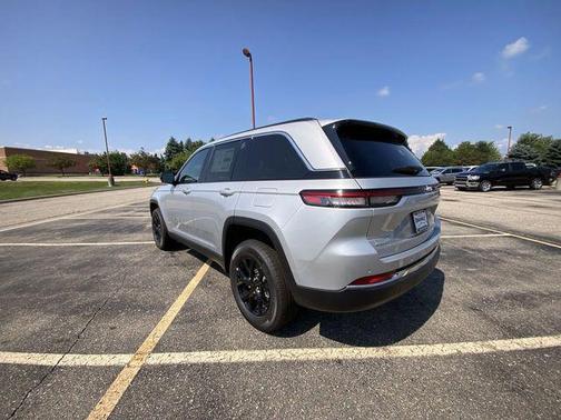 2025 Jeep Grand Cherokee Limited X