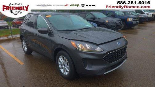 2020 Ford Escape SE