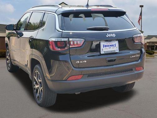 Diamond Black Crystal Pearlcoat 2026 Jeep Compass Limited