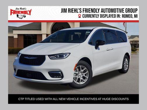 Bright White Clearcoat 2026 Chrysler Pacifica L