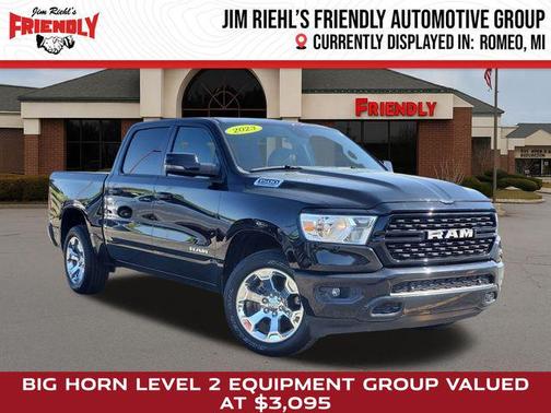Diamond Black Crystal Pearlcoat 2023 RAM 1500 Big Horn/Lone Star