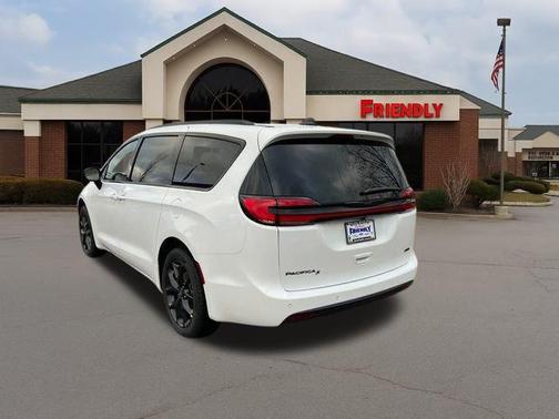 2026 Chrysler Pacifica L