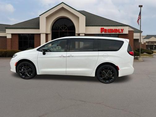 2026 Chrysler Pacifica L