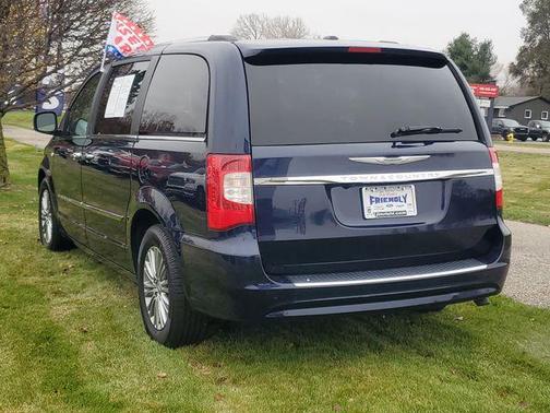 2014 Chrysler Town & Country Touring-L