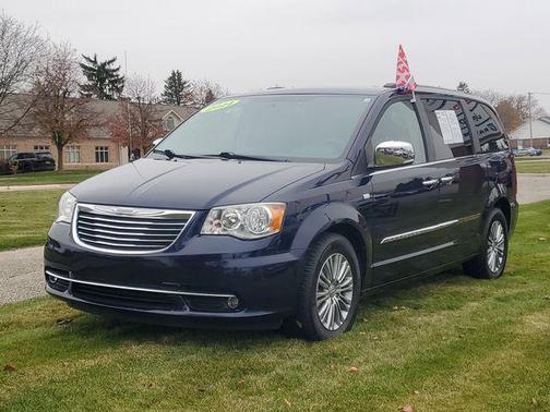 2014 Chrysler Town & Country Touring-L