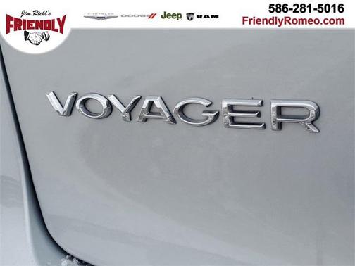 2023 Chrysler Voyager LX