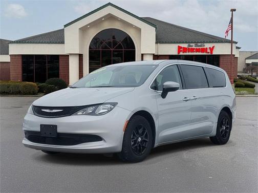 2023 Chrysler Voyager LX