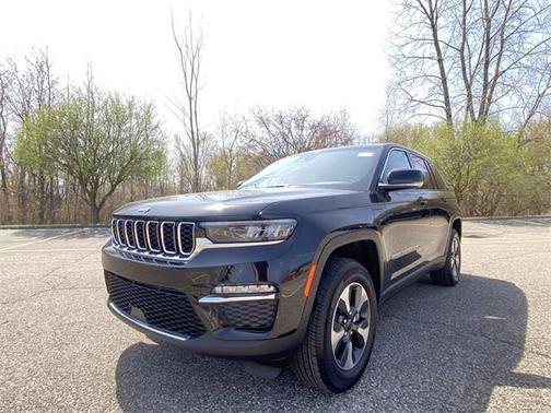 2025 Jeep Grand Cherokee 4xe Base