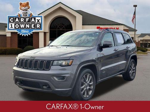 Granite Crystal Metallic Clearcoat 2017 Jeep Grand Cherokee Limited
