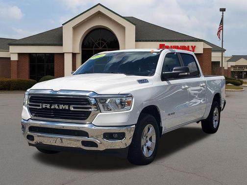 Bright White Clearcoat 2021 RAM 1500 Big Horn/Lone Star