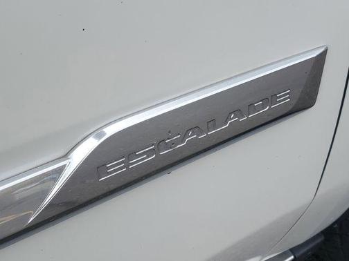 2017 Cadillac Escalade Platinum