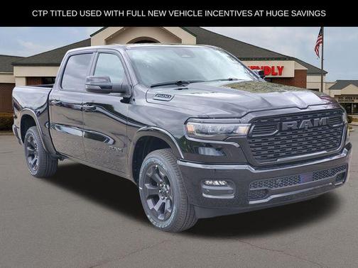 Diamond Black Crystal Pearlcoat 2026 RAM 1500 Big Horn/Lone Star