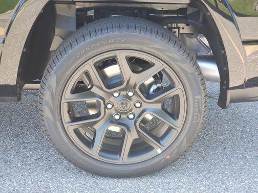 Diamond Black Crystal Pearlcoat 2026 RAM 1500 Laramie