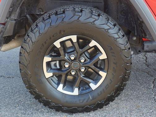 Firecracker Red Clearcoat 2025 Jeep Wrangler 4xe Rubicon