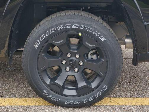 Diamond Black Crystal Pearlcoat 2026 RAM 1500 Big Horn/Lone Star