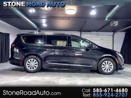 2018 Chrysler Pacifica Touring-L