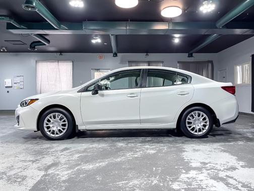 2019 Subaru Impreza 2.0i