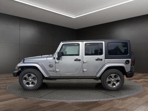 Gray 2018 Jeep Wrangler JK Unlimited Sahara