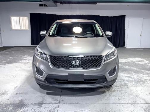 2017 Kia Sorento L